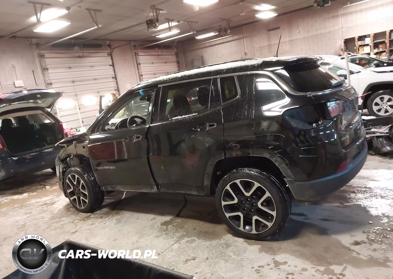 2018 Jeep Compass Limited 4X4 VIN:3C4NJDCB1JT199586 - 14