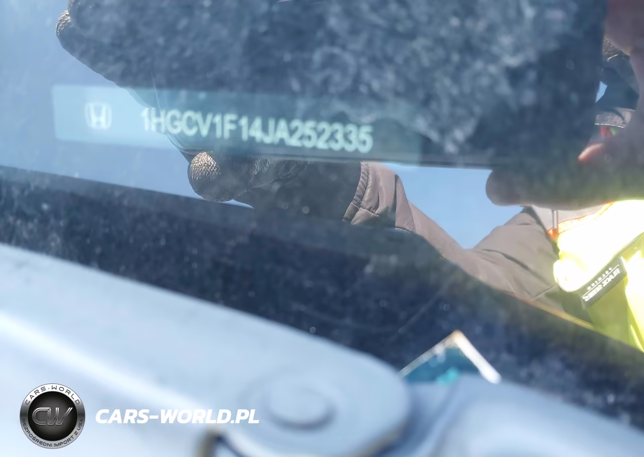 2018 Honda Accord Lx VIN:1HGCV1F14JA252335 - 9