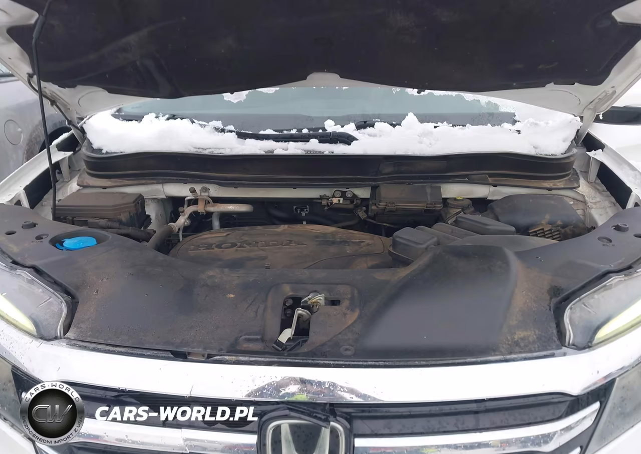 2017 Honda Pilot Touring VIN:5FNYF5H93HB005630 - 10