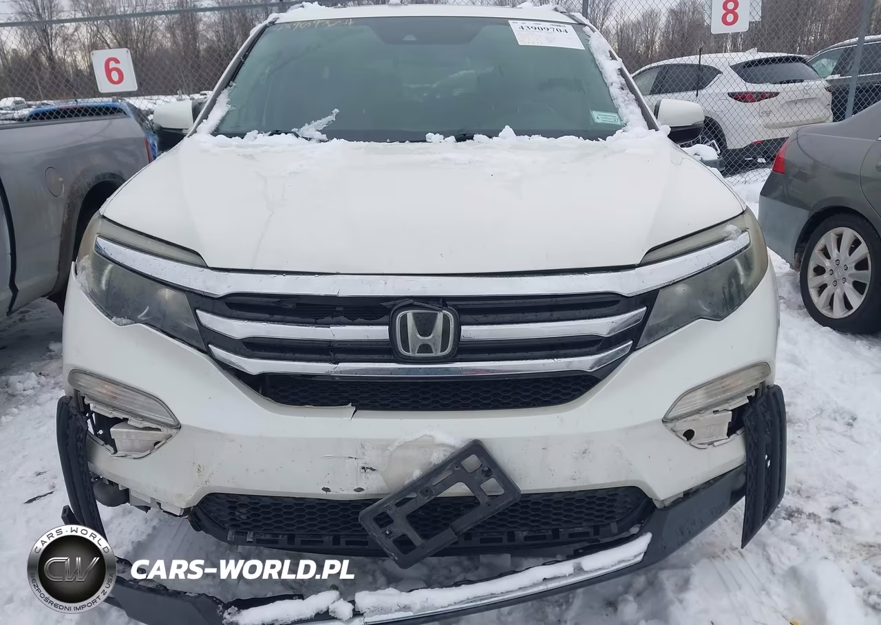 2017 Honda Pilot Touring VIN:5FNYF5H93HB005630 - 12