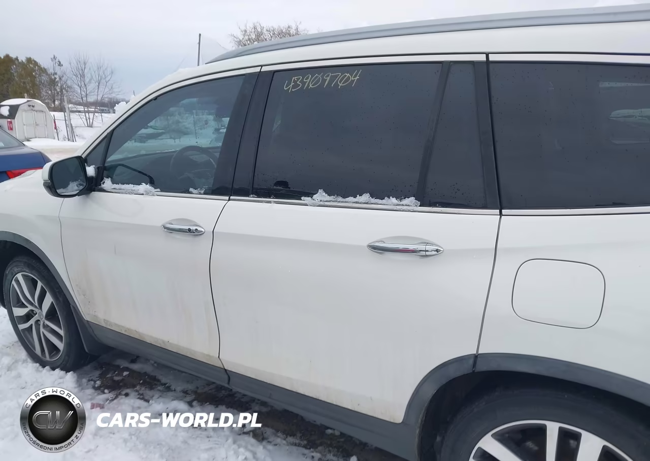 2017 Honda Pilot Touring VIN:5FNYF5H93HB005630 - 14