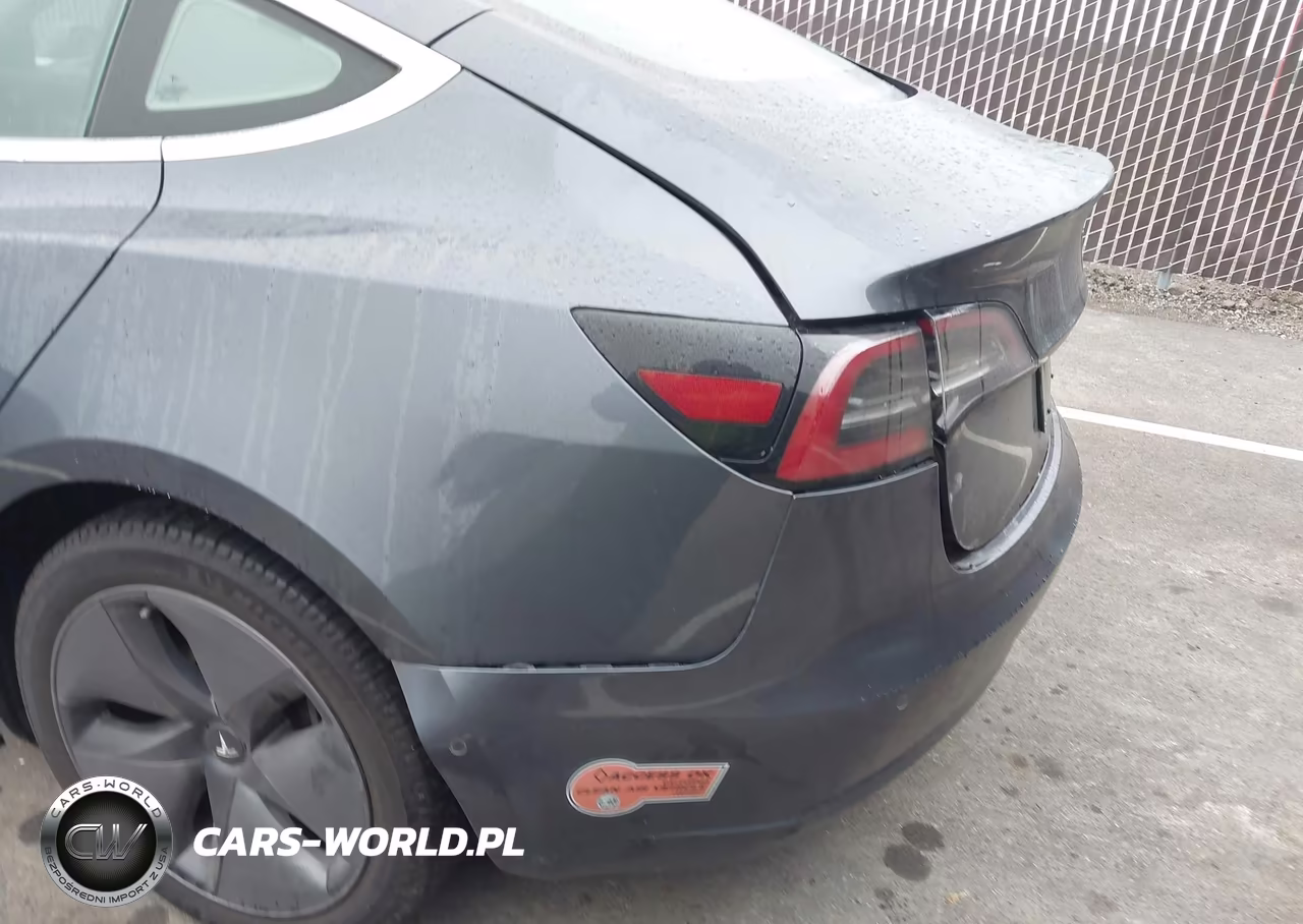 2020 Tesla Model 3 Long Range Dual Motor All-Wheel Drive VIN:5YJ3E1EB6LF649662 - 18