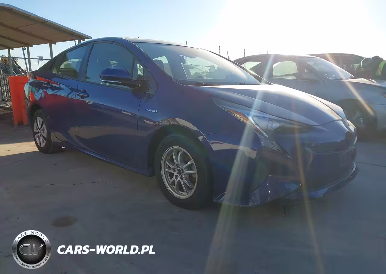 2016 Toyota Prius Three