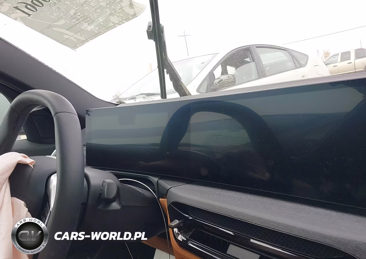 2025 BMW 330I VIN:3MW69CW00S8F72510 - 7