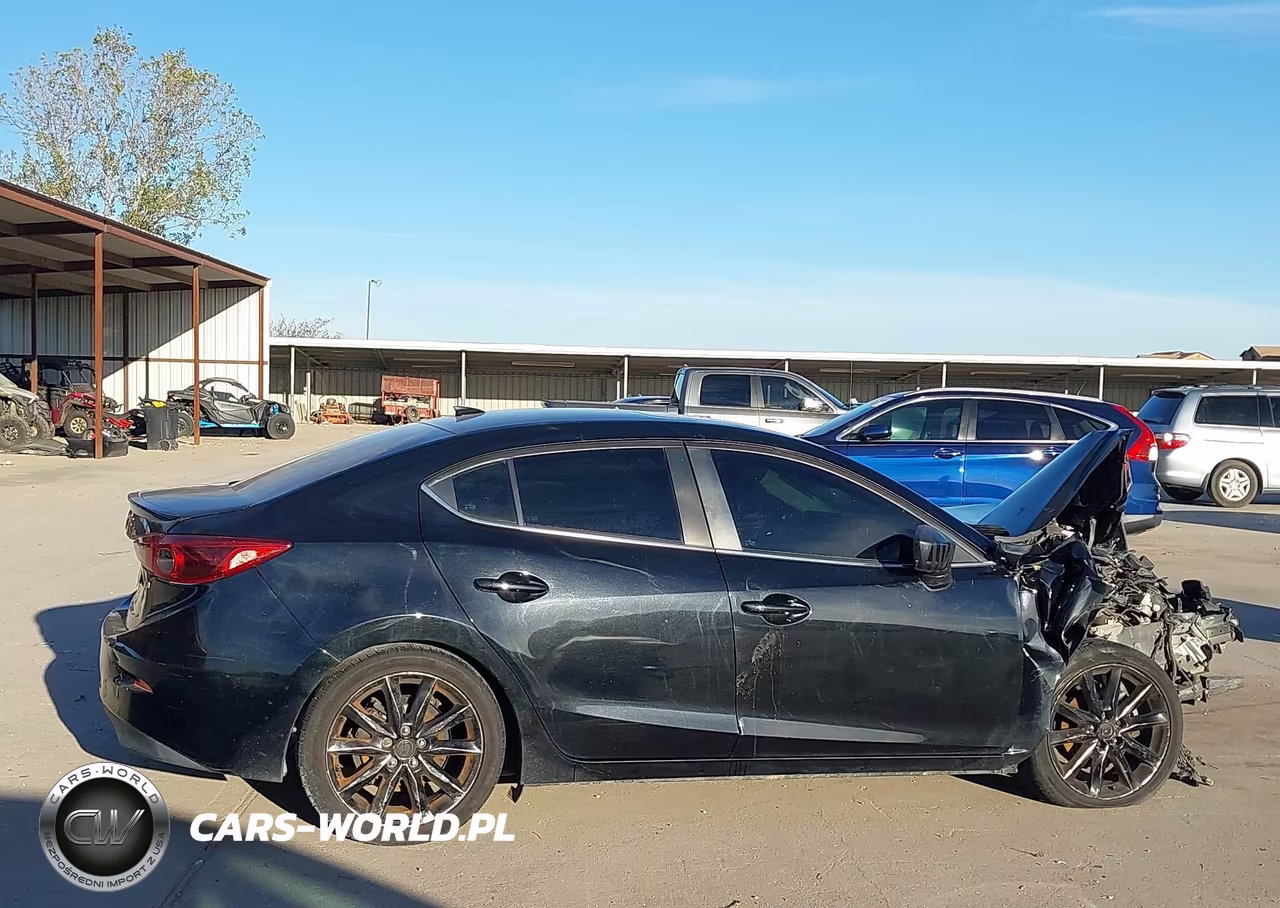 2018 Mazda Mazda3 Grand Touring VIN:3MZBN1W34JM185697 - 13