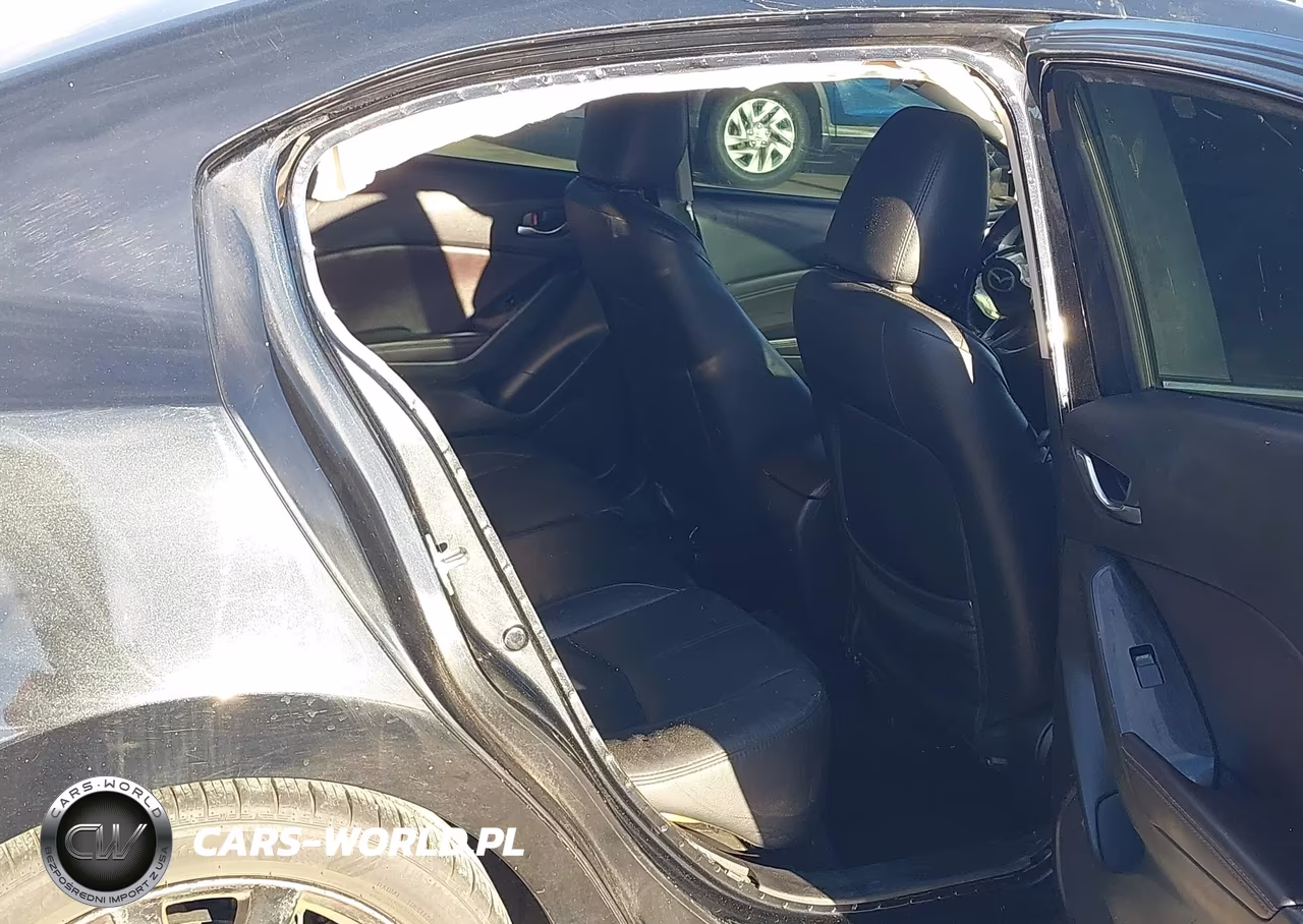 2018 Mazda Mazda3 Grand Touring VIN:3MZBN1W34JM185697 - 8