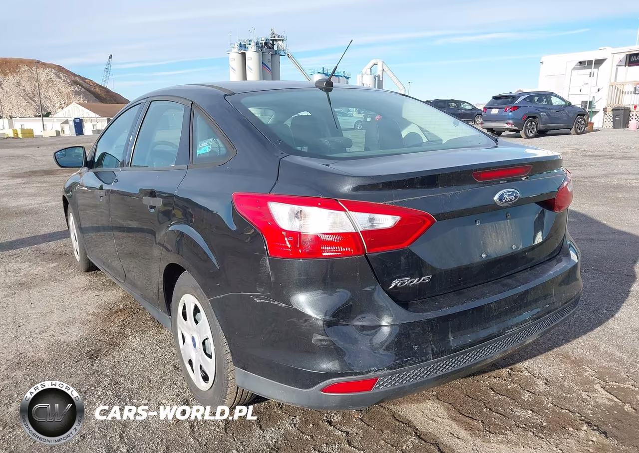 2013 Ford Focus S VIN:1FADP3E21DL180026 - 6