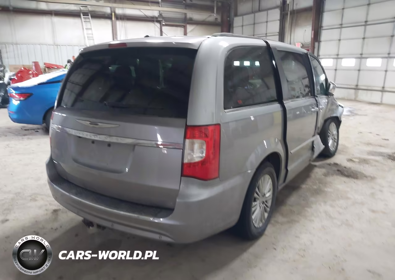 2015 Chrysler Town & Country Touring-L VIN:2C4RC1CG6FR601103 - 4