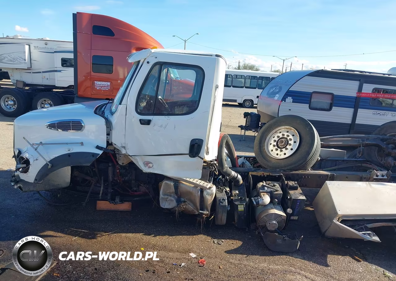 2021 Freightliner M2 112 VIN:1FVHC5FE7MHMK7312 - 16