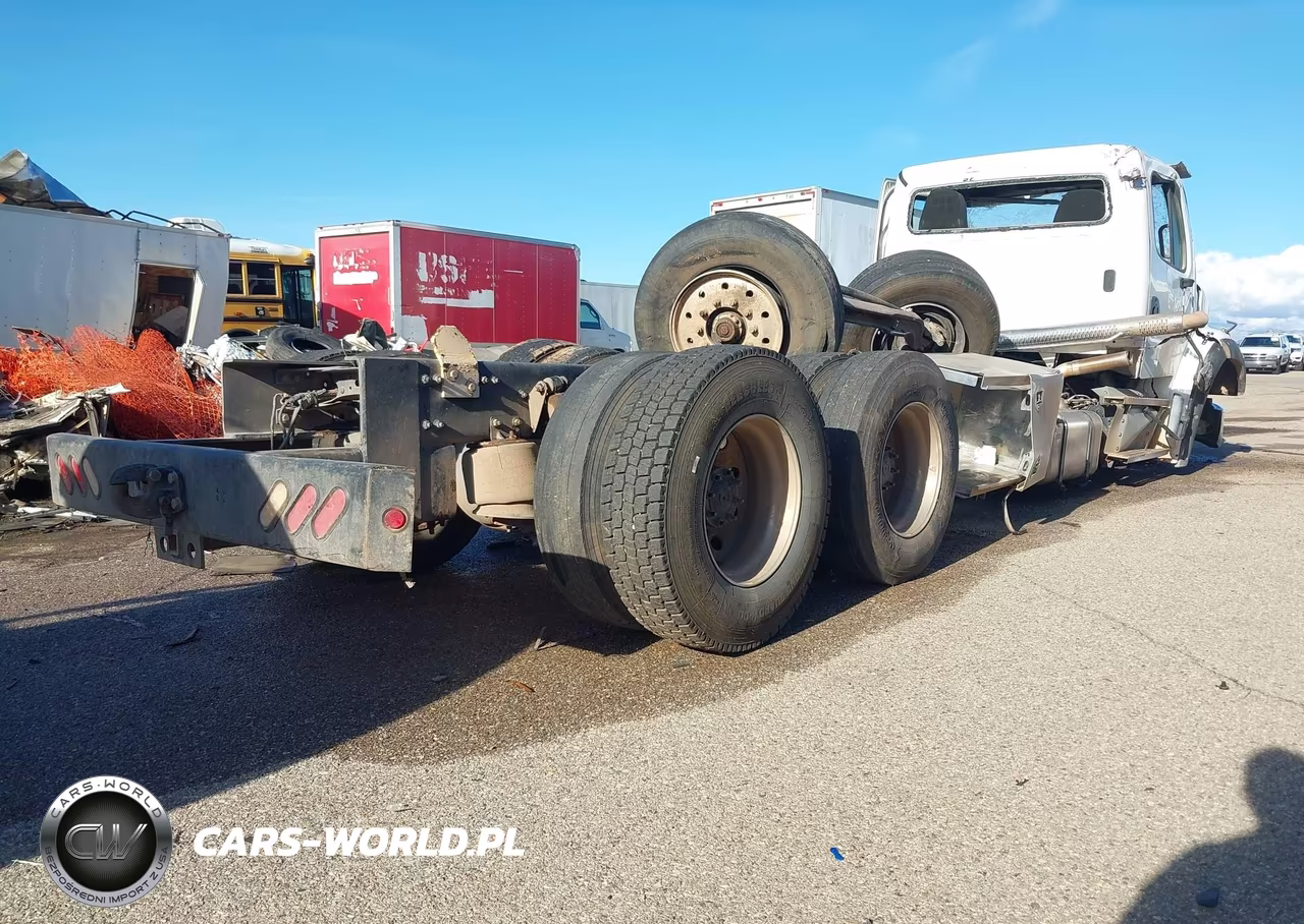 2021 Freightliner M2 112 VIN:1FVHC5FE7MHMK7312 - 4
