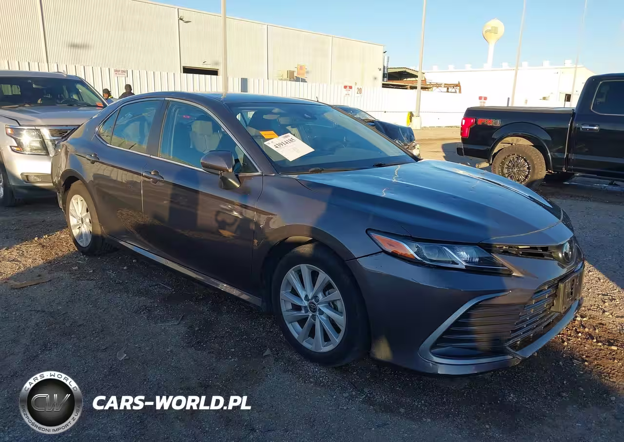 2023 Toyota Camry Le