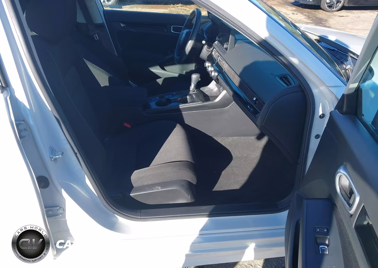 2024 Honda Civic Ex VIN:2HGFE1F73RH314449 - 5