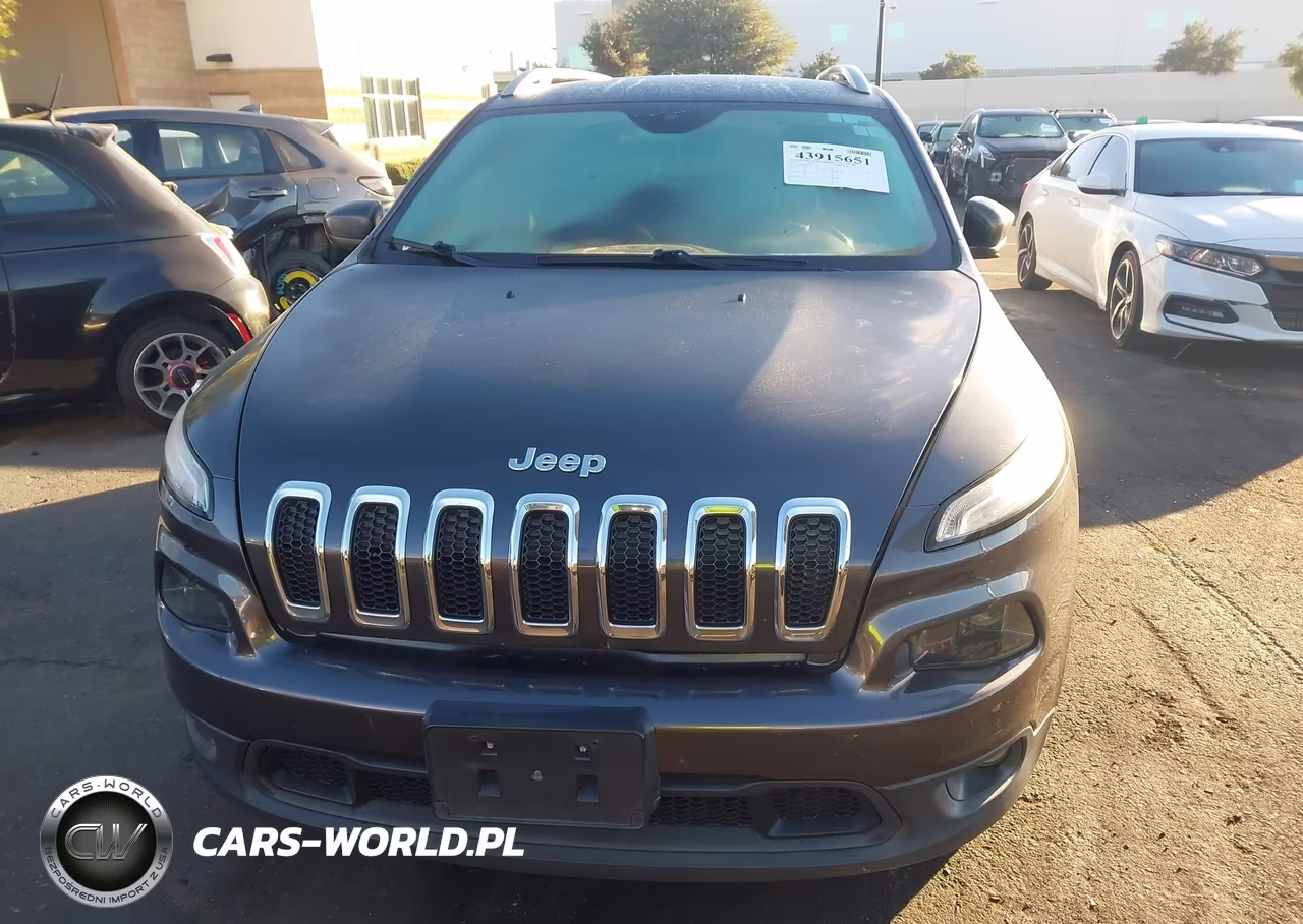 2016 Jeep Cherokee Latitude VIN:1C4PJMCB8GW311098 - 12