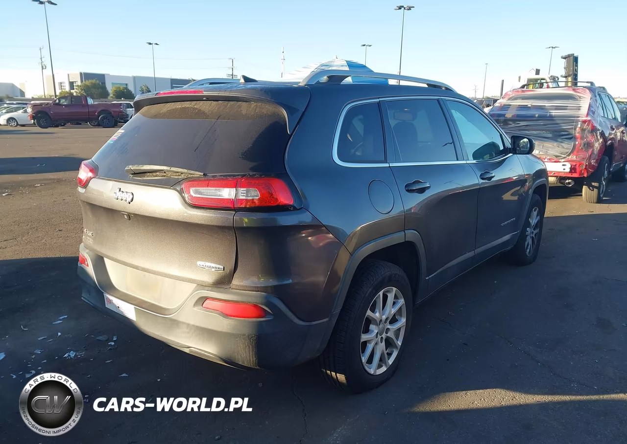 2016 Jeep Cherokee Latitude VIN:1C4PJMCB8GW311098 - 13