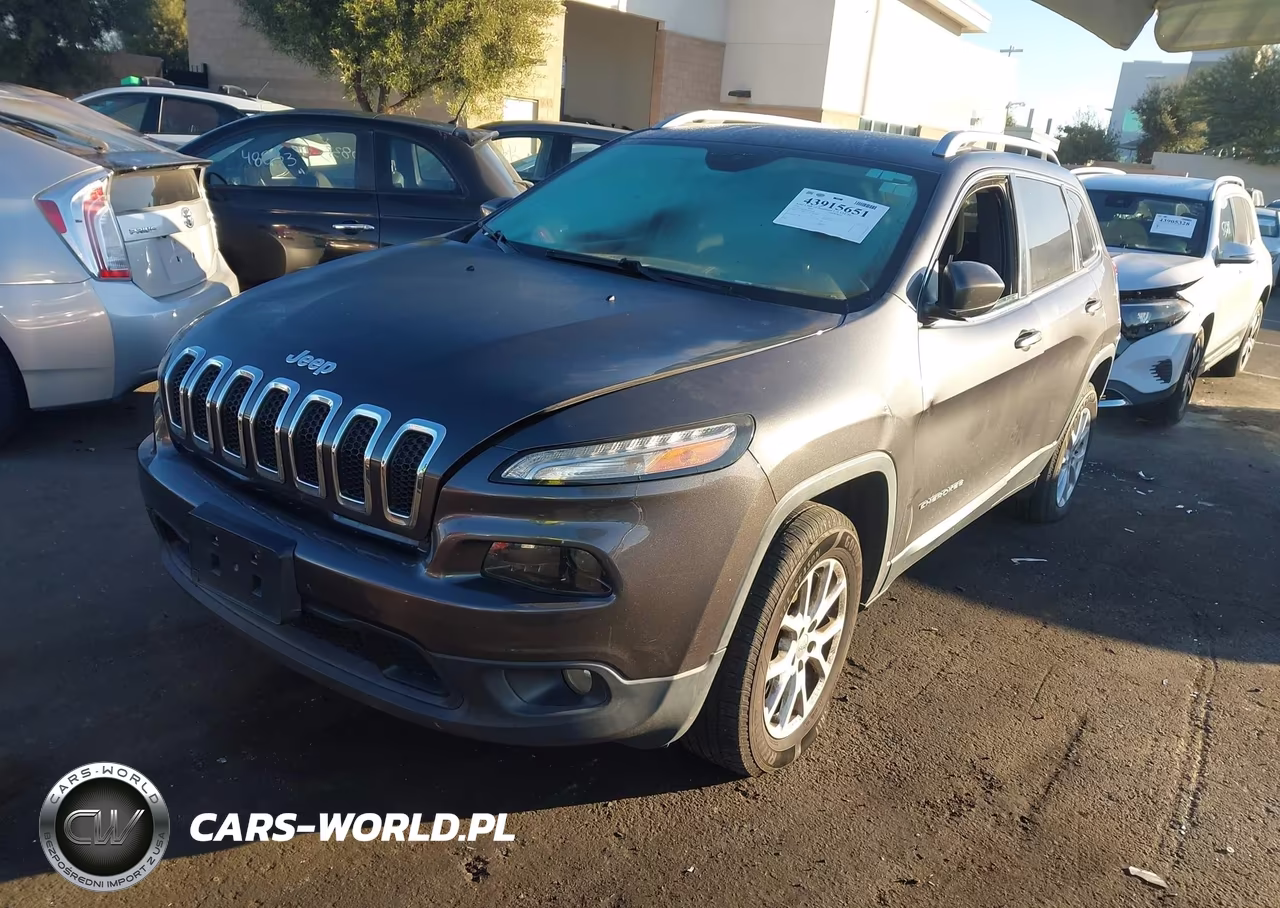 2016 Jeep Cherokee Latitude VIN:1C4PJMCB8GW311098 - 2