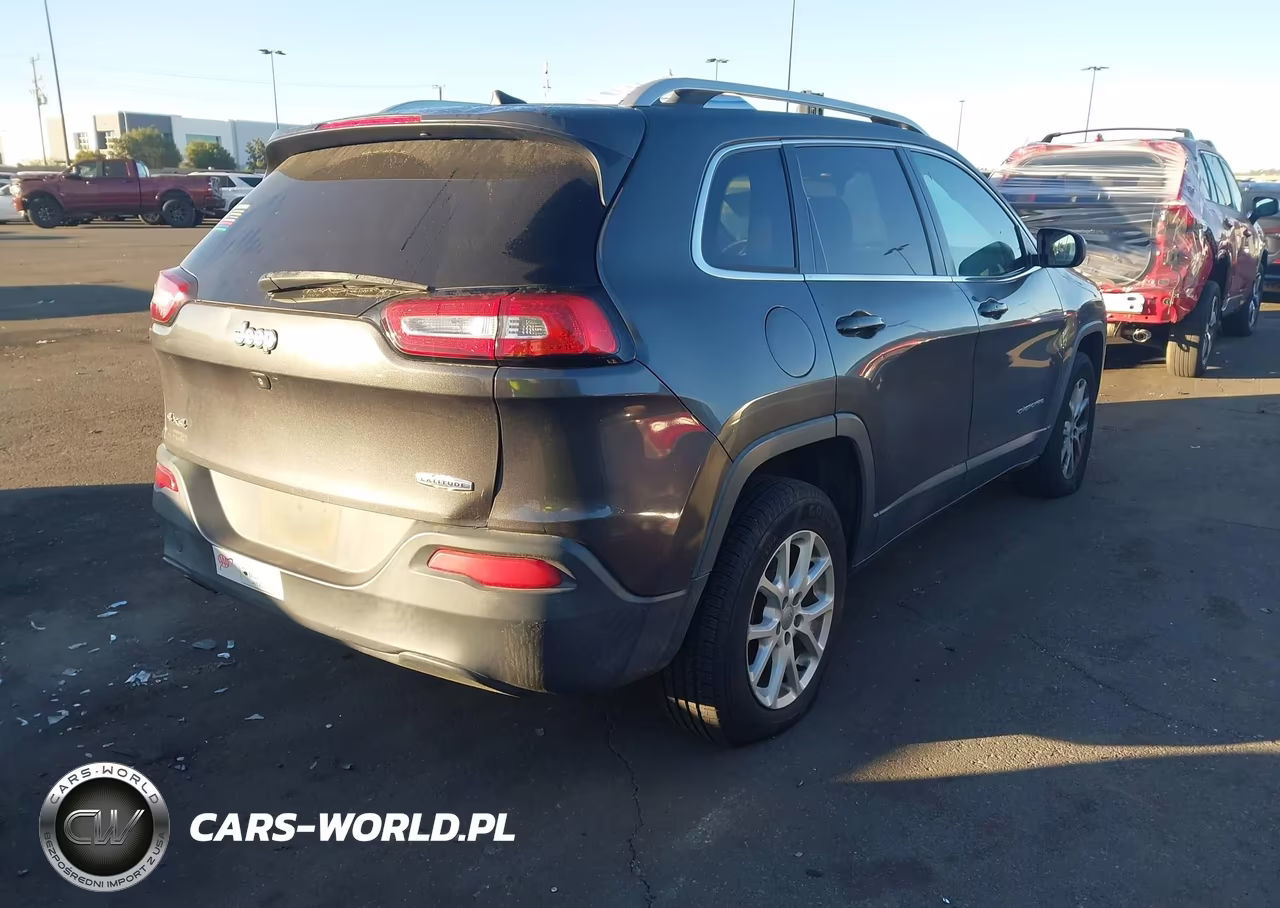 2016 Jeep Cherokee Latitude VIN:1C4PJMCB8GW311098 - 4