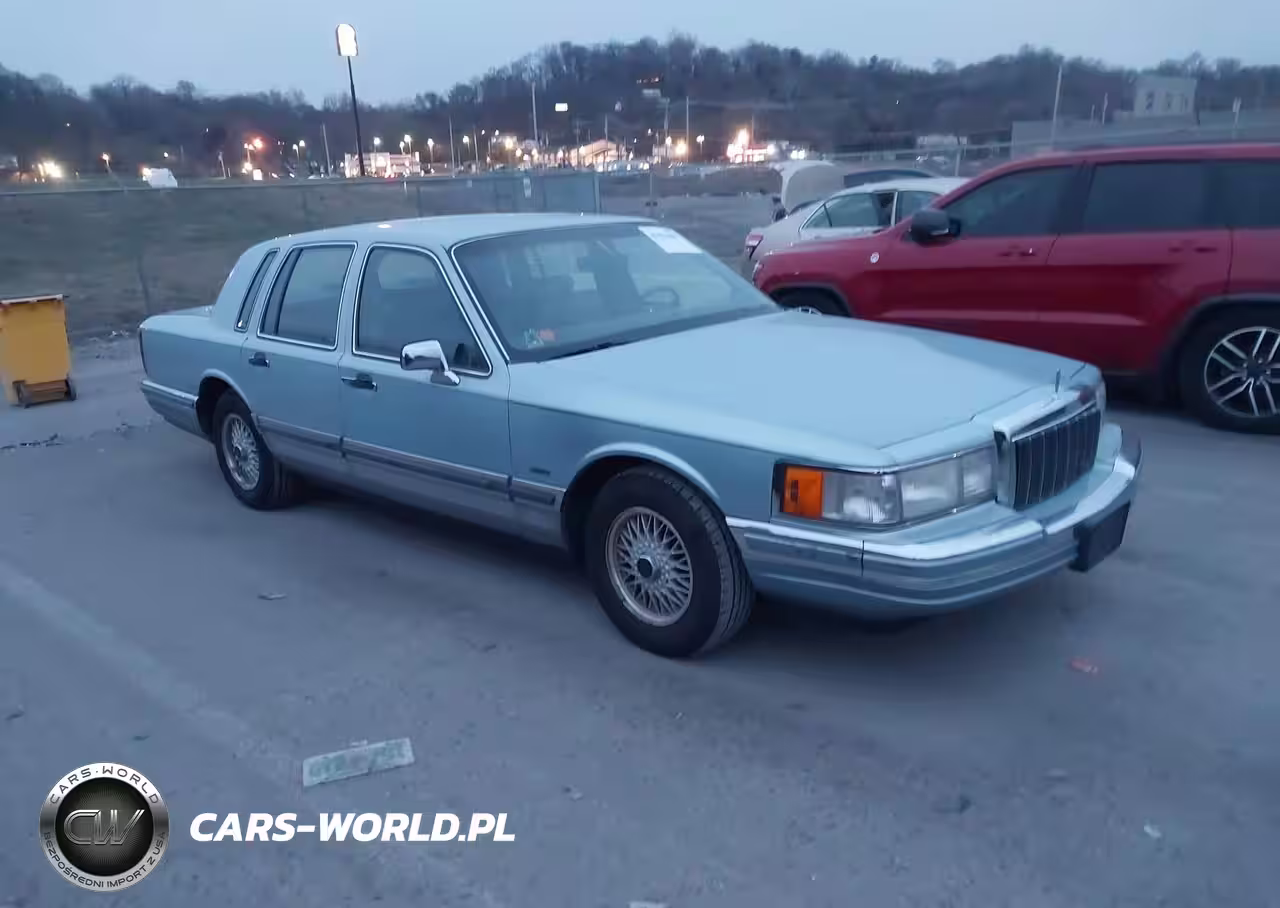 1990 Lincoln Town Car Signature