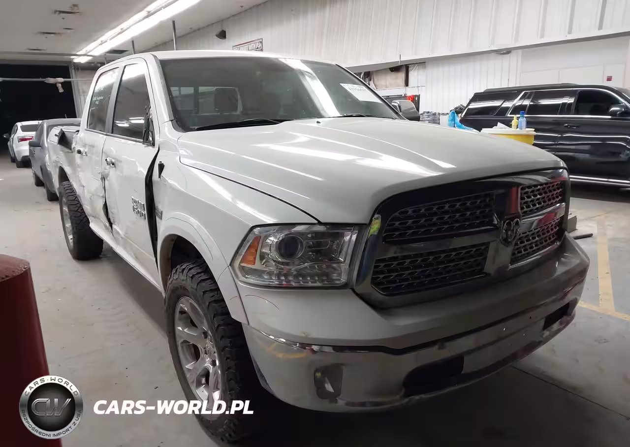 2017 Ram 1500 Laramie 4X4 6'4 Box