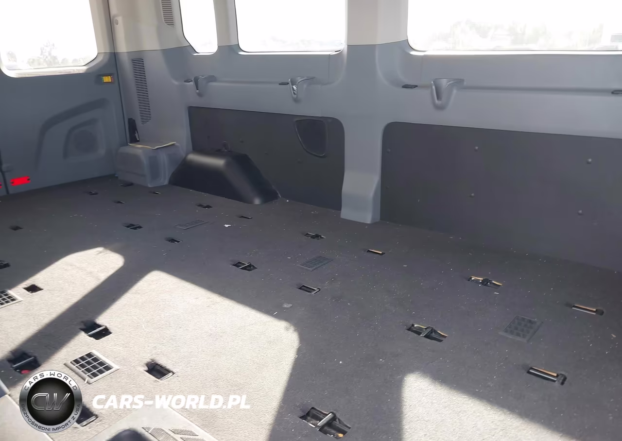 2019 Ford Transit-350 Xlt VIN:1FBAX2CM8KKA36704 - 8