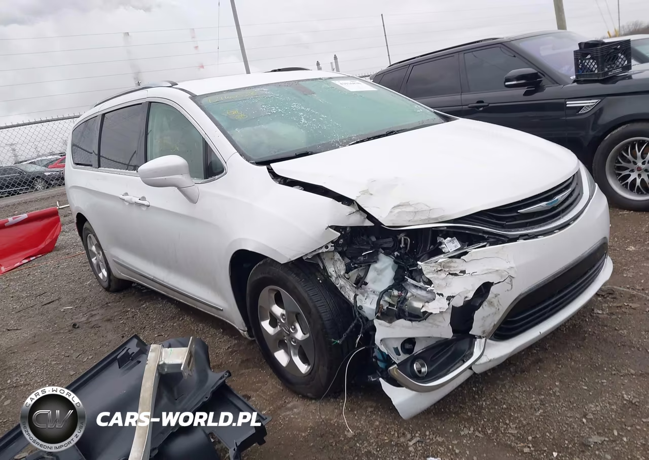 2019 Chrysler Pacifica Hybrid Touring L – zdjęcie 1 z 16