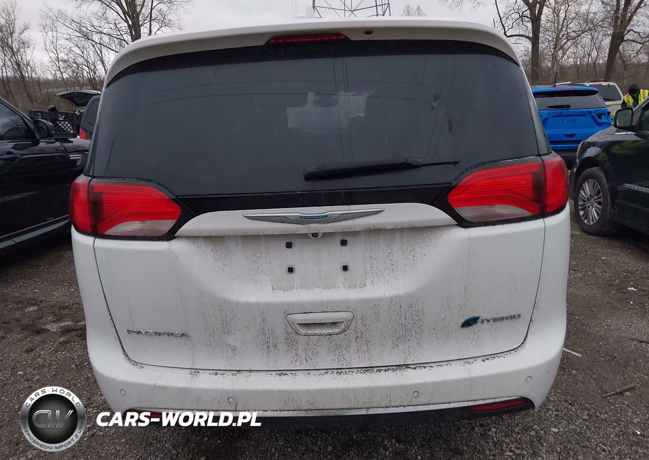 2019 Chrysler Pacifica Hybrid Touring L VIN:2C4RC1L76KR508995 - 16