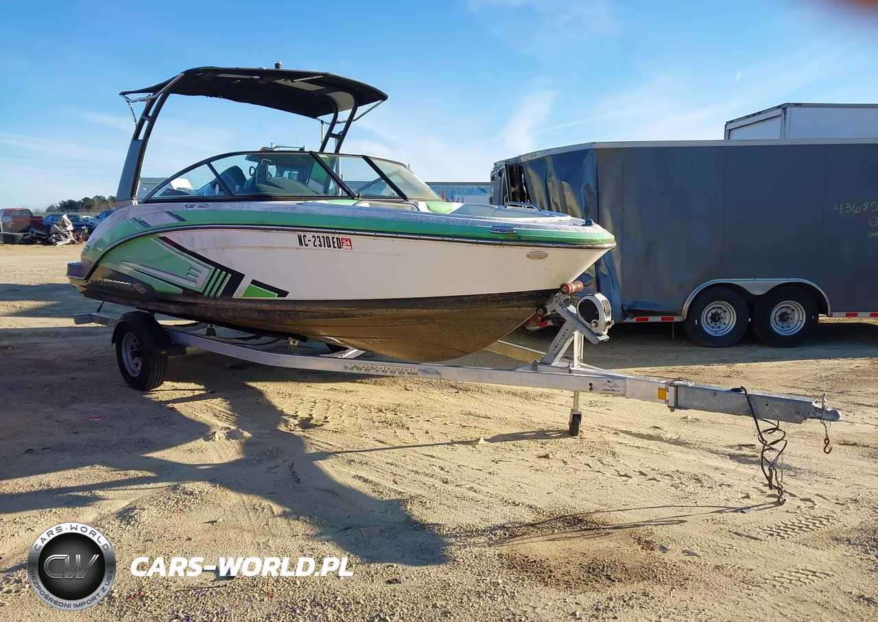 2015 Chaparral Boat & Boat Trailer