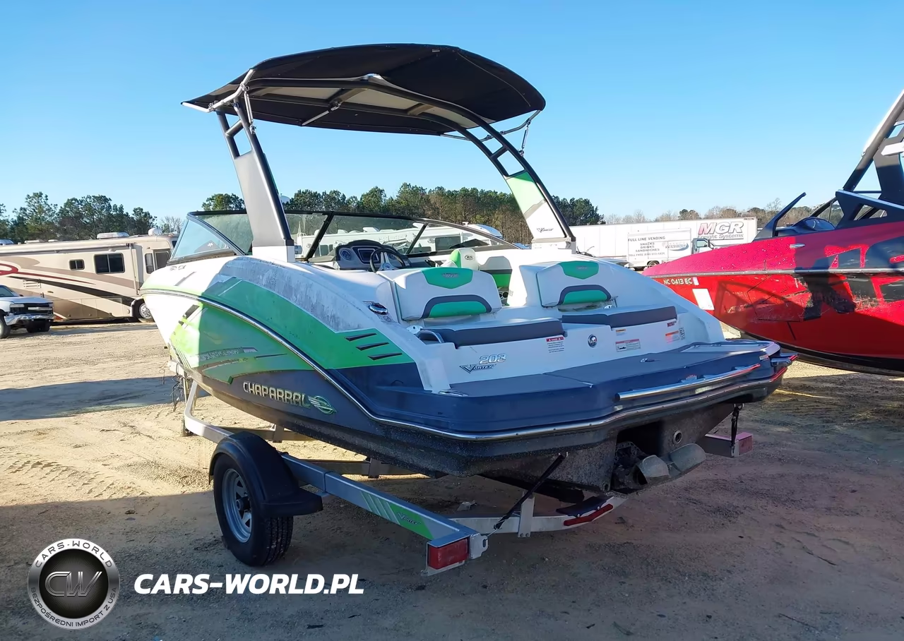 2015 Chaparral Boat & Boat Trailer VIN:FGBU0346E515 - 3
