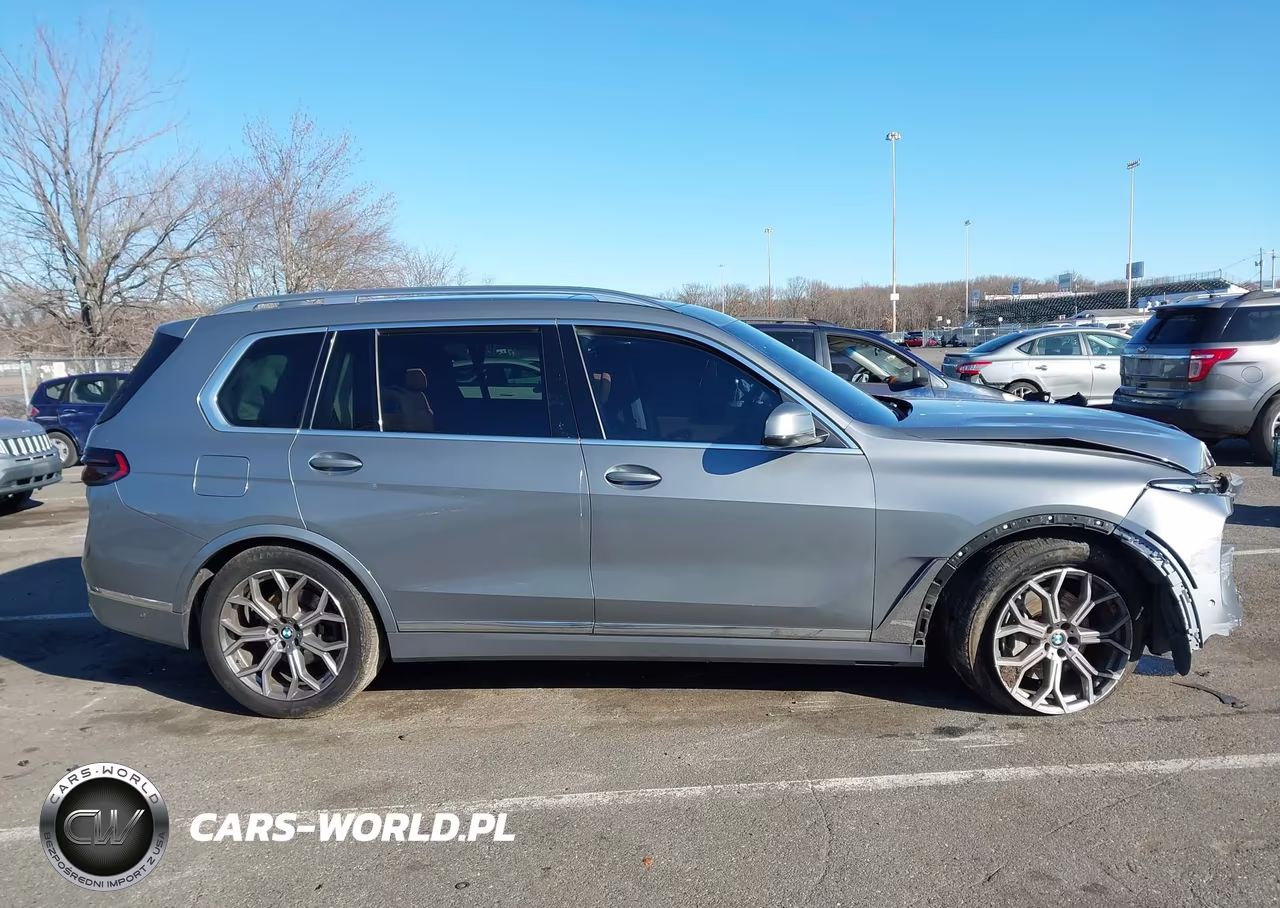 2023 BMW X7 xDrive40I VIN:5UX23EM0XP9P00328 - 13