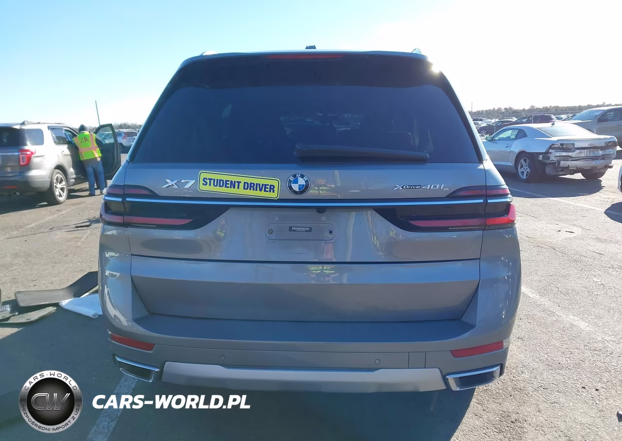 2023 BMW X7 xDrive40I VIN:5UX23EM0XP9P00328 - 16