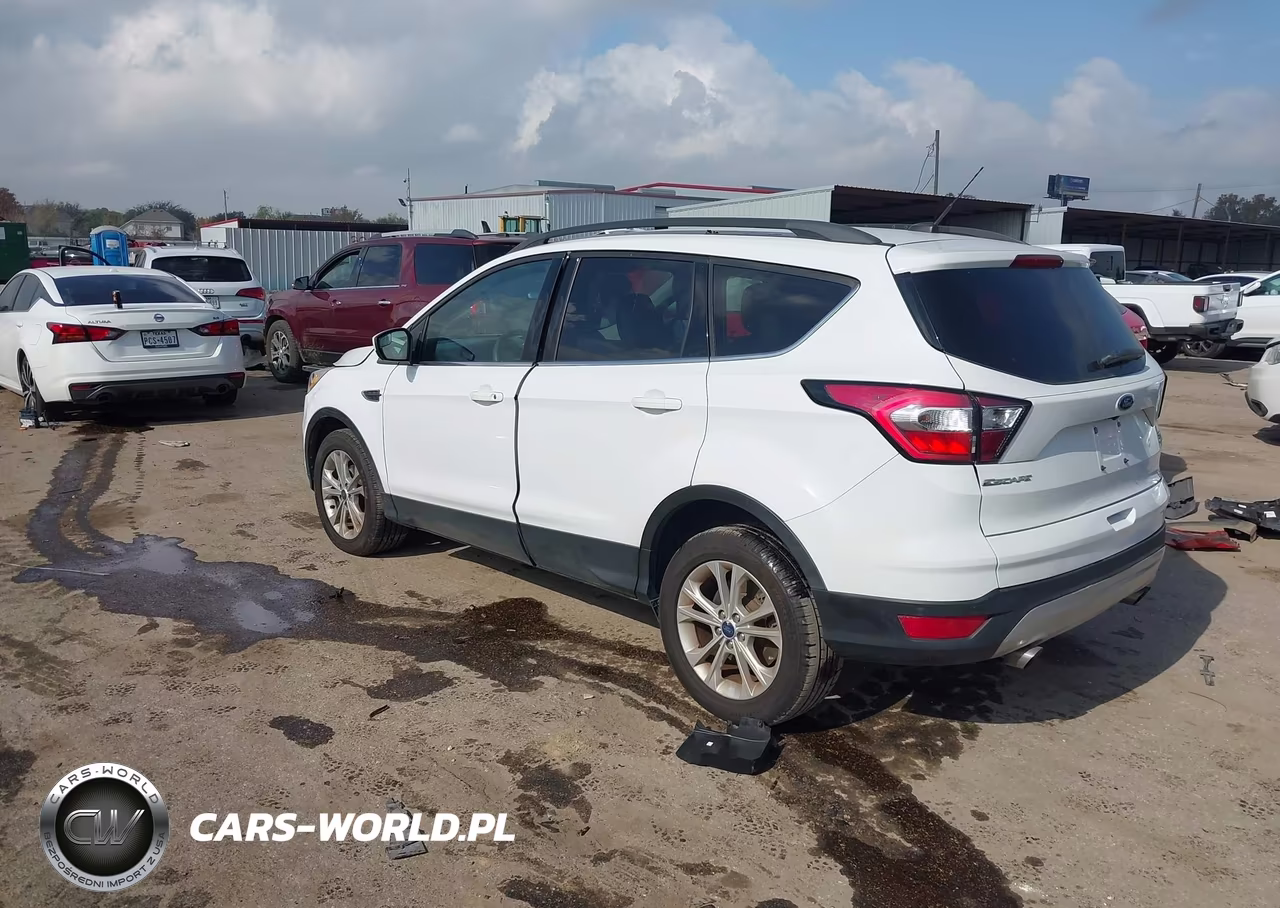 2018 Ford Escape Se VIN:1FMCU0GD9JUD23317 - 3