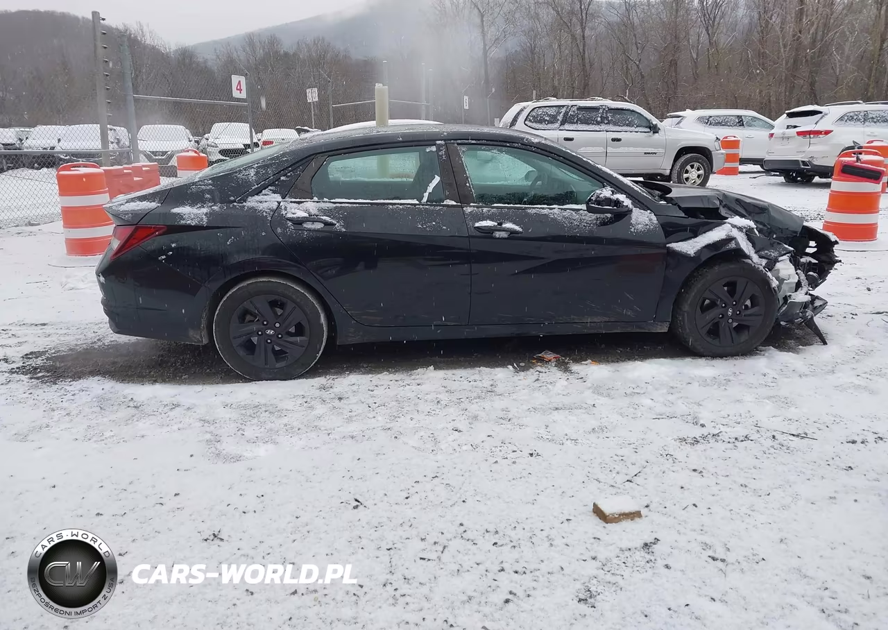 2022 Hyundai Elantra Sel VIN:5NPLM4AG9NH054170 - 13