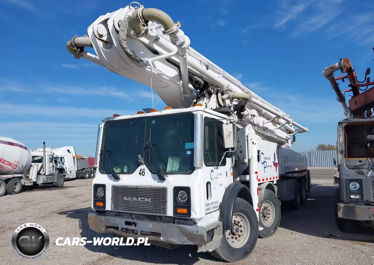 2000 Mack 600 Mr600