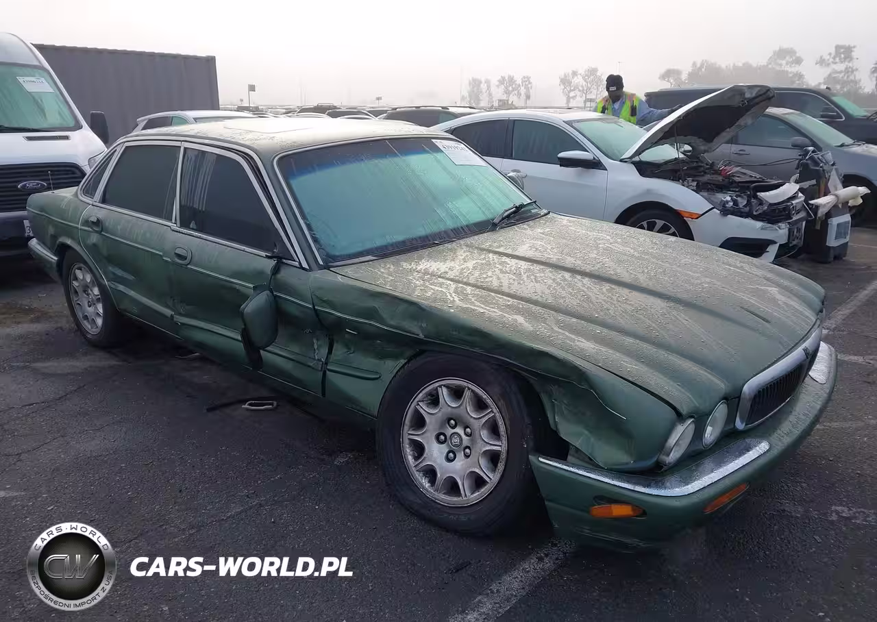 1999 Jaguar Xj8