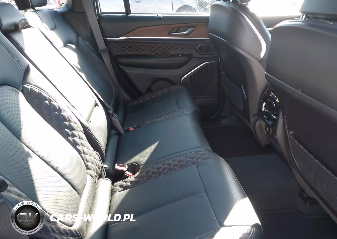 2023 Jeep Grand Cherokee Summit 4X4 VIN:1C4RJHEG1P8848442 - 8