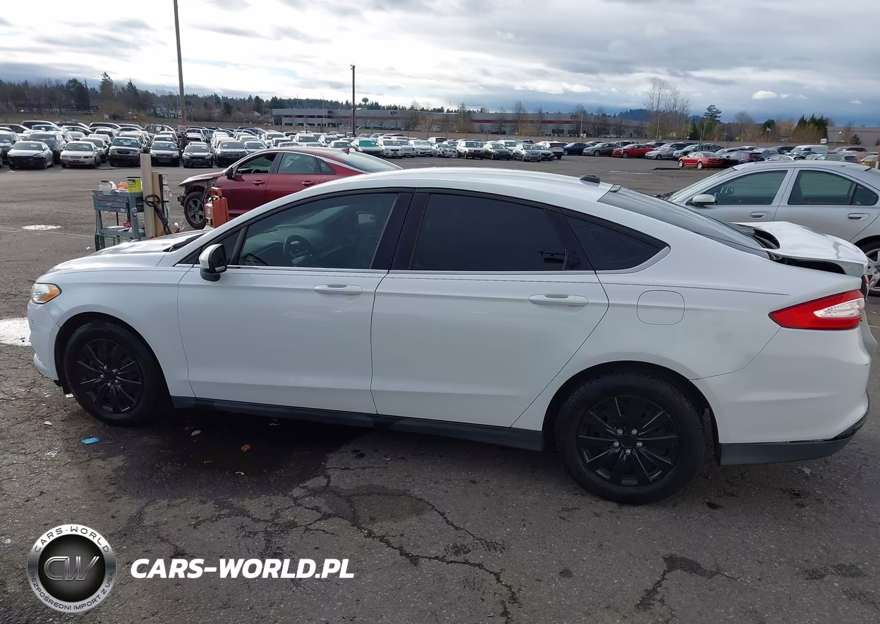 2013 Ford Fusion S VIN:3FA6P0G74DR345441 - 14