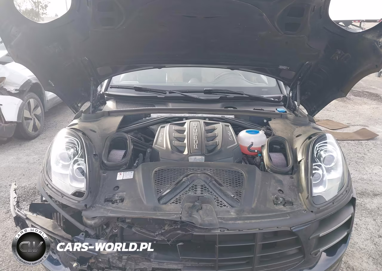 2016 Porsche Macan Turbo VIN:WP1AF2A51GLB93811 - 10