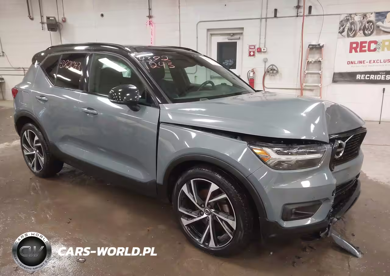 2020 Volvo Xc40 T5 R-Design