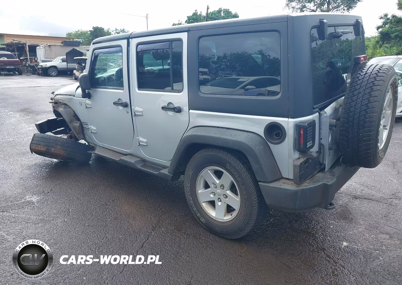 2011 Jeep Wrangler Unlimited Sport VIN:1J4BA3H14BL597735 - 3