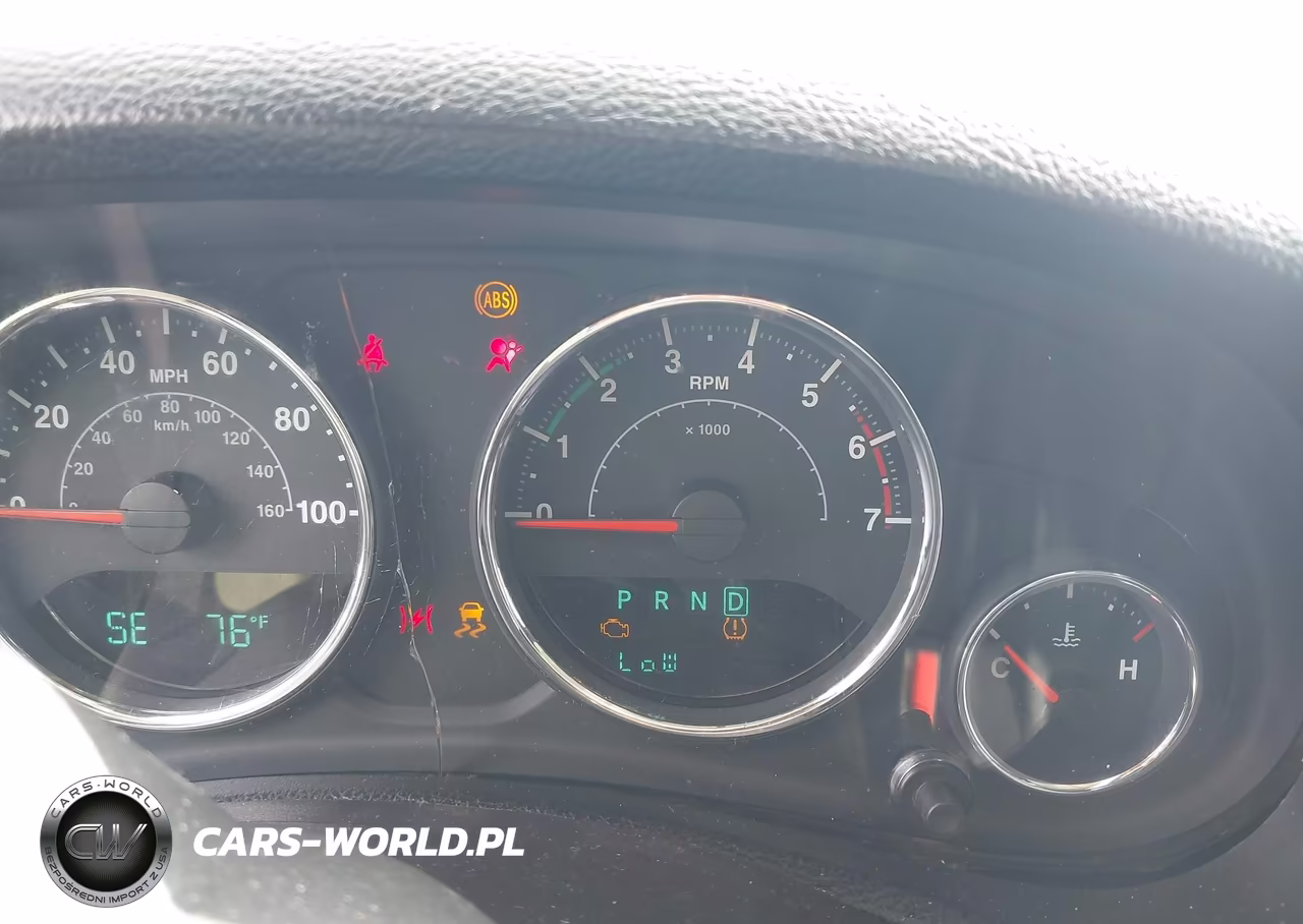 2011 Jeep Wrangler Unlimited Sport VIN:1J4BA3H14BL597735 - 7