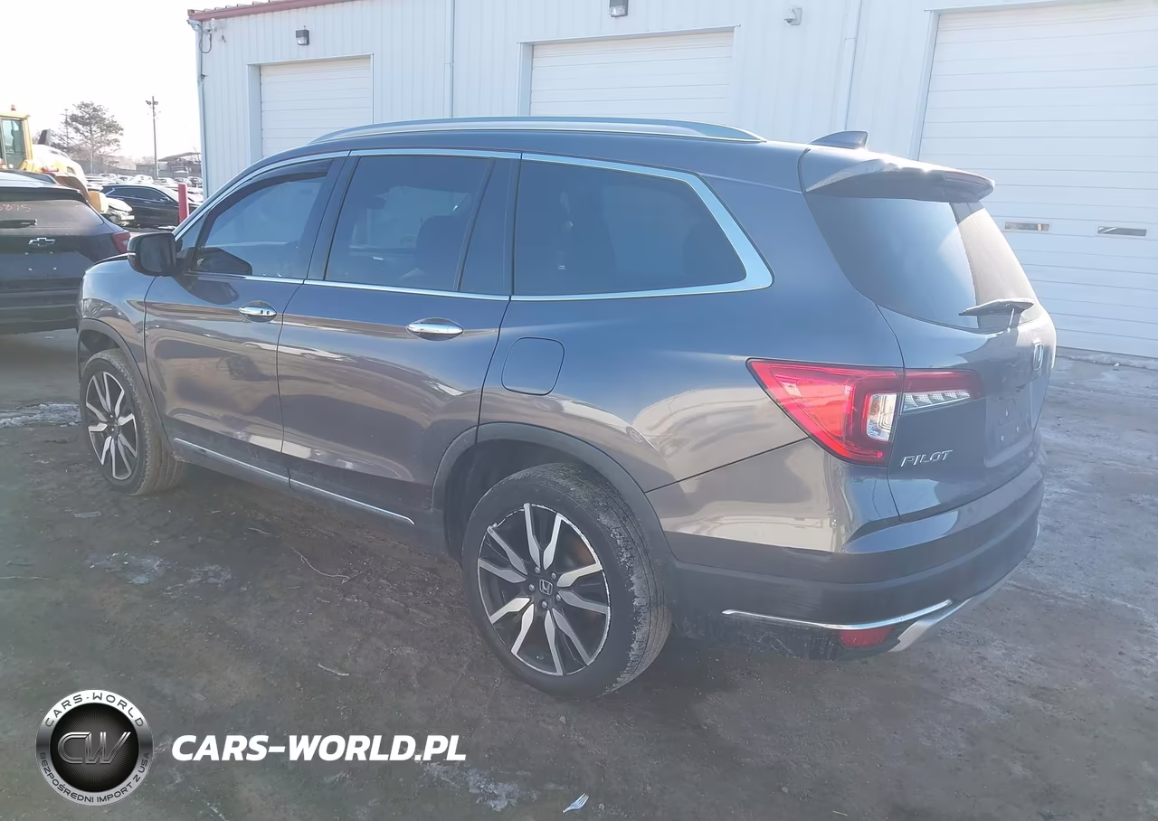 2019 Honda Pilot Touring VIN:5FNYF6H9XKB018470 - 3