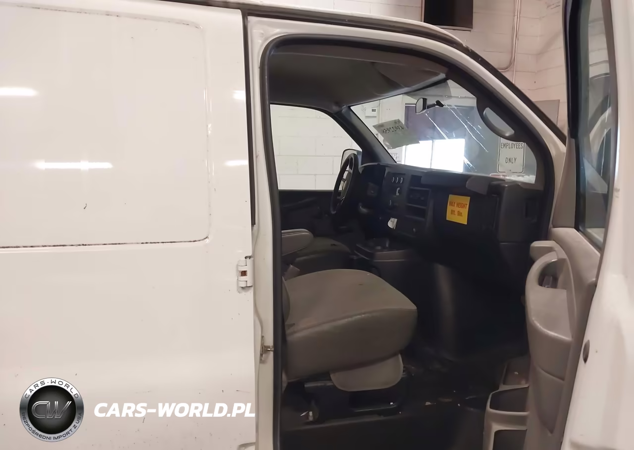 2011 Chevrolet Express 2500 Work Van VIN:1GCWGFCA4B1125139 - 5