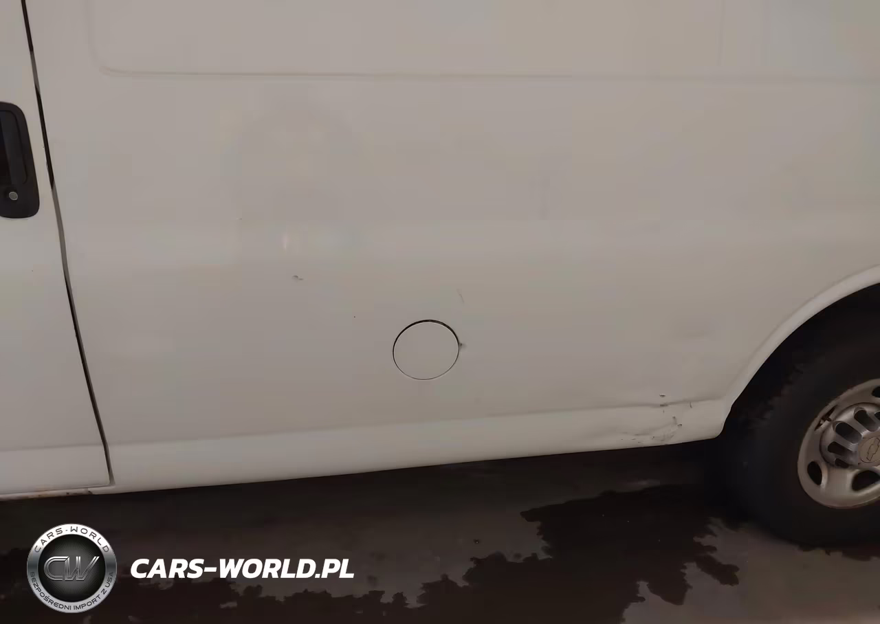 2011 Chevrolet Express 2500 Work Van VIN:1GCWGFCA4B1125139 - 6