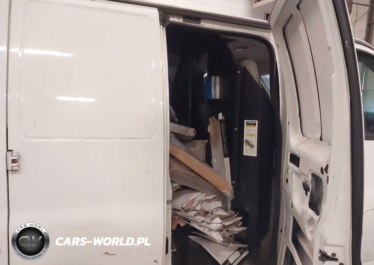 2011 Chevrolet Express 2500 Work Van VIN:1GCWGFCA4B1125139 - 8