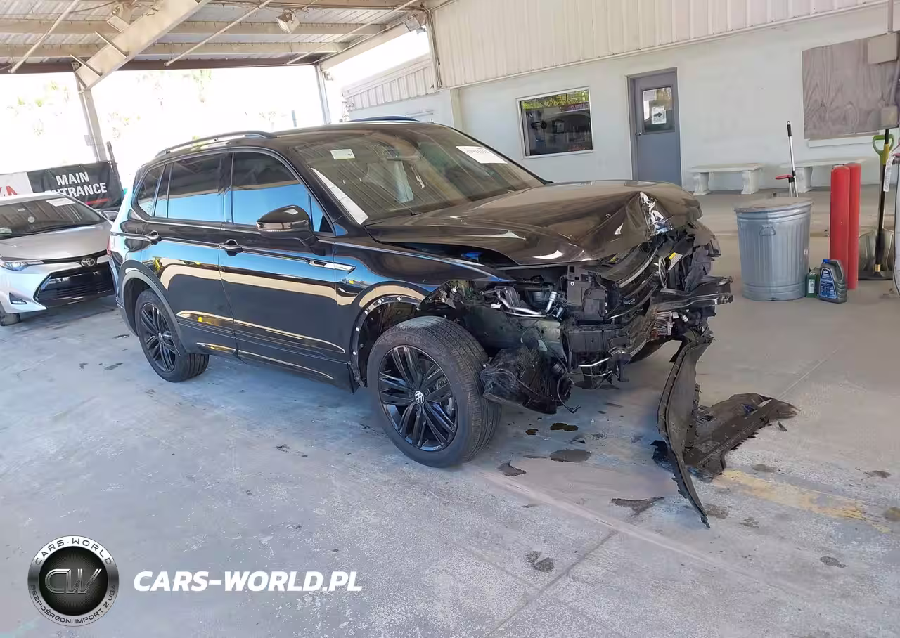2022 Volkswagen Tiguan 2.0T Se R-Line Black