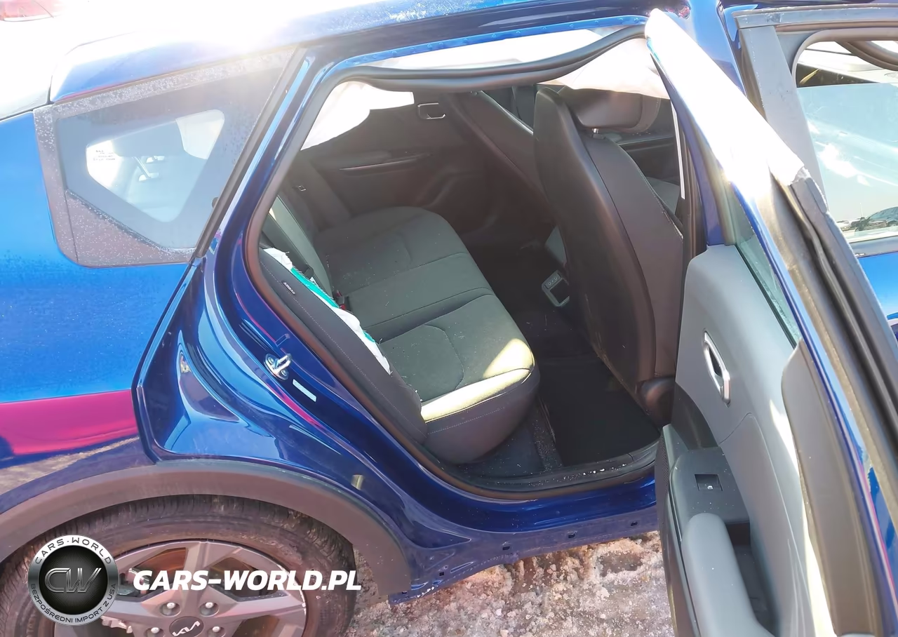2025 Kia K4 Lxs VIN:3KPFT4DE3SE010708 - 8