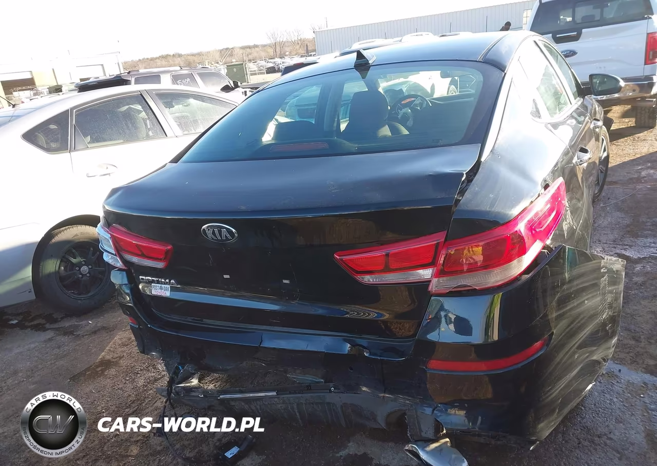 2019 Kia Optima Lx VIN:5XXGT4L31KG354954 - 17