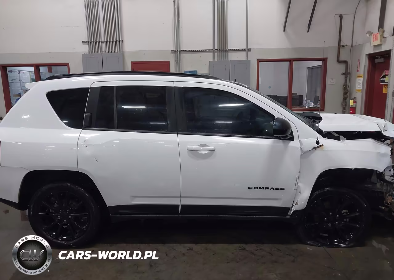 2015 Jeep Compass Altitude Edition VIN:1C4NJDBB0FD396716 - 13