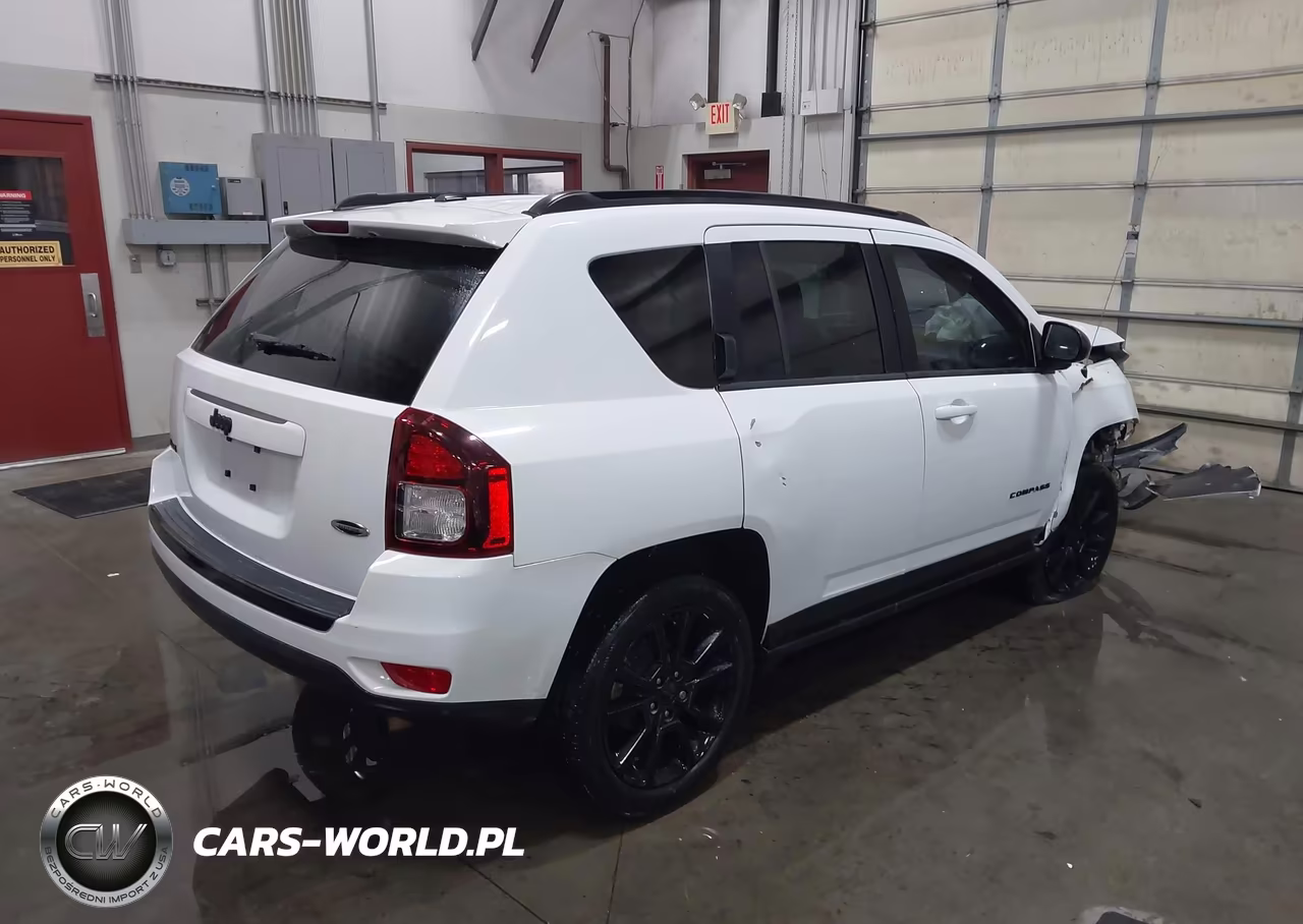 2015 Jeep Compass Altitude Edition VIN:1C4NJDBB0FD396716 - 4