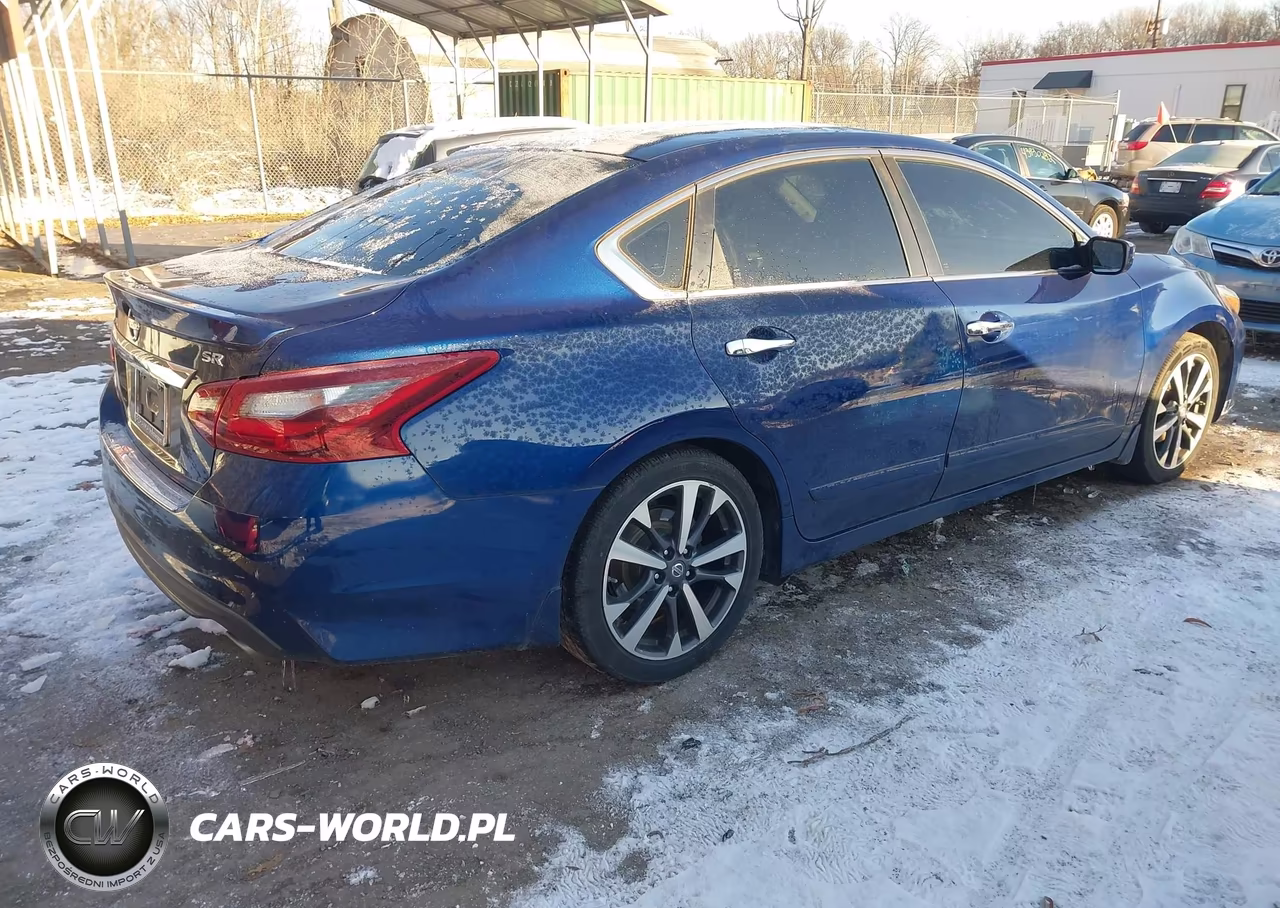 2017 Nissan Altima 2.5 Sr VIN:1N4AL3AP8HN332569 - 4