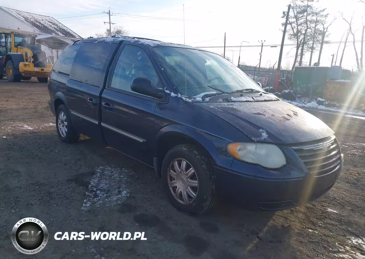2005 Chrysler Town & Country Touring